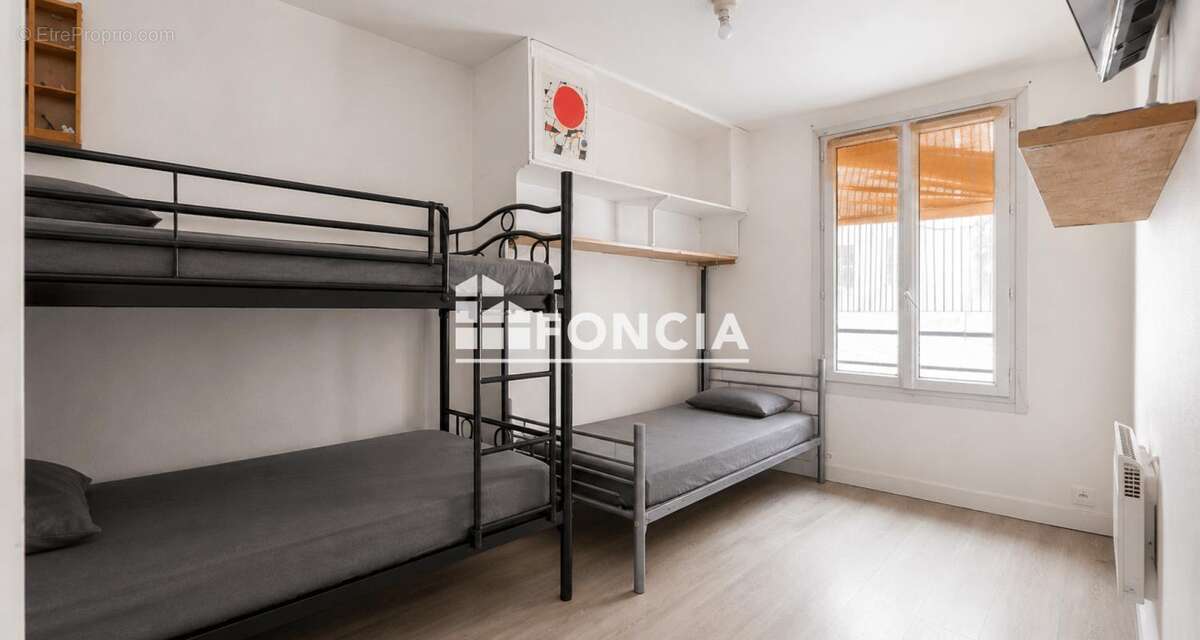 Appartement à PARIS-10E