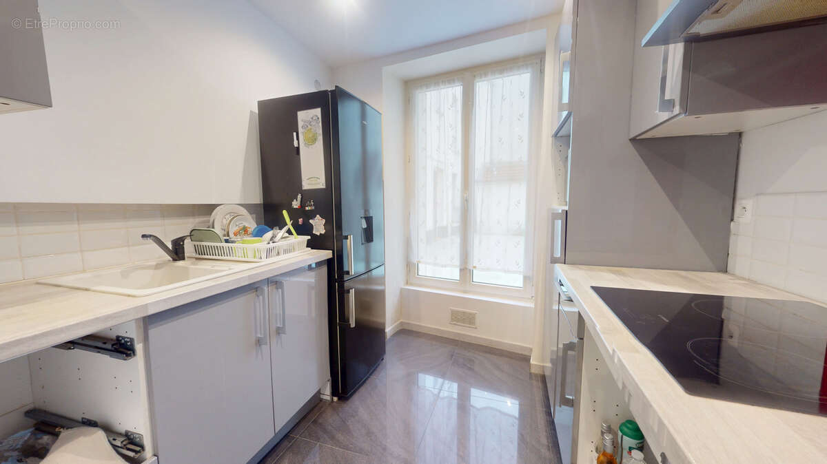Appartement à LA GARENNE-COLOMBES
