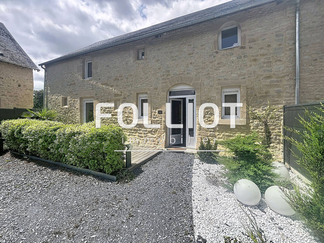 Maison à SAINT-MARTIN-DES-ENTREES