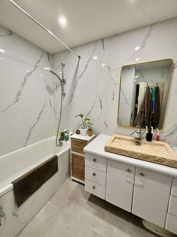 Appartement à RILLIEUX-LA-PAPE