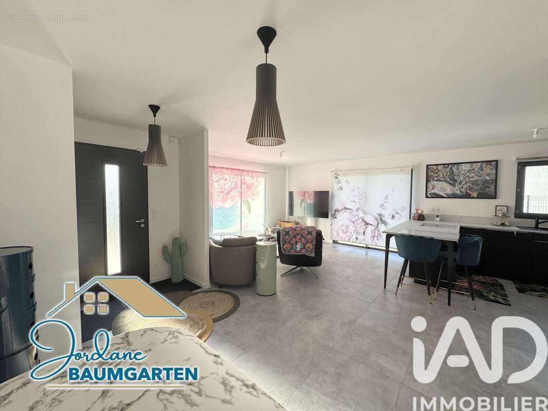 Maison 98 m² à L'eguille  - photo 4