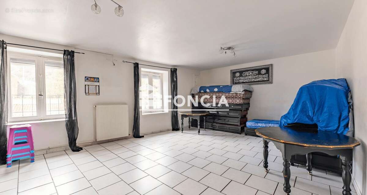 Immeuble 8,8% de rentabilité -Vienne Nord - photo 2