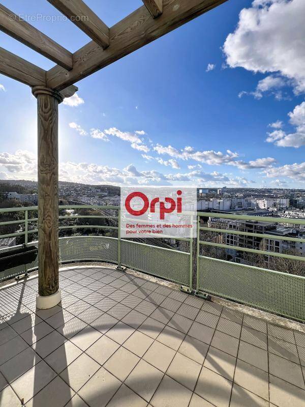 Appartement à ISSY-LES-MOULINEAUX