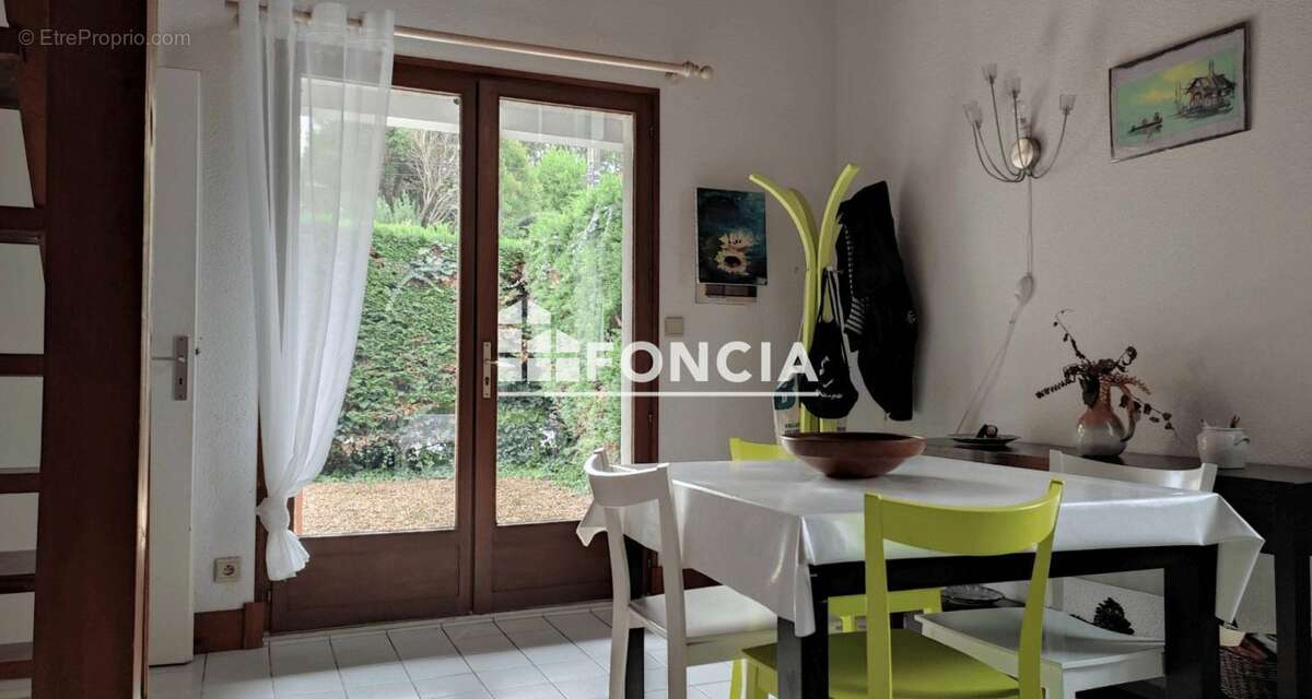 Appartement à VAUX-SUR-MER