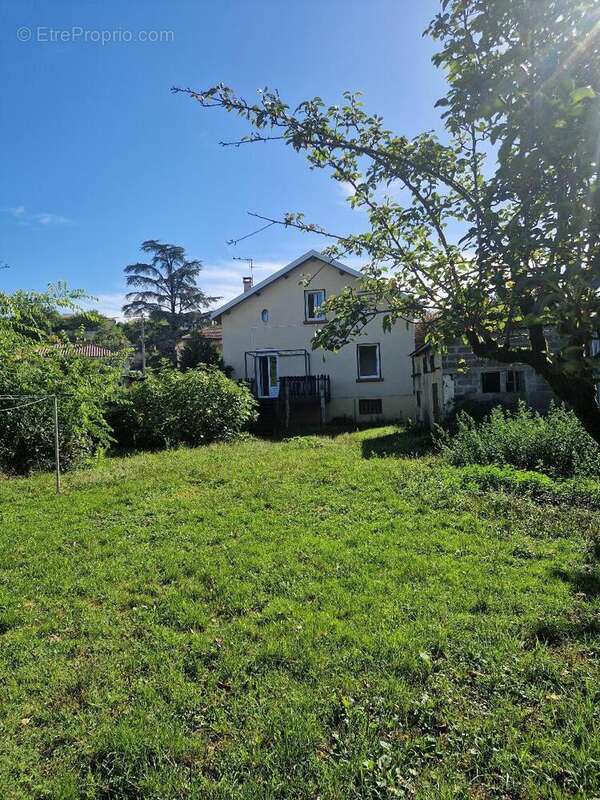   - Maison à GRIGNY