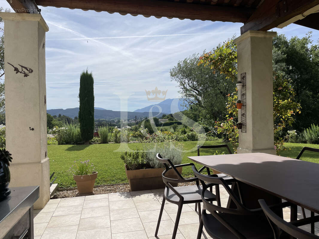 Maison à VAISON-LA-ROMAINE