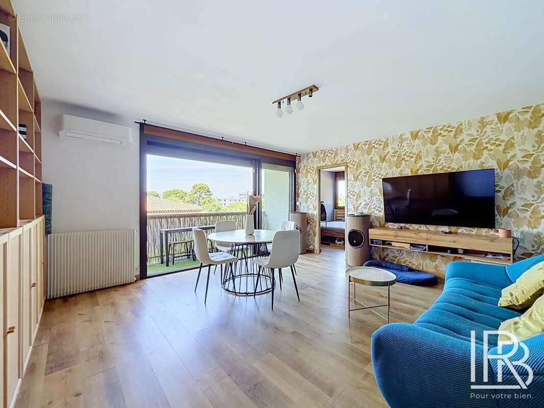 Roy d'espagne - 3 chambres - balcon - climatisation - photo 2