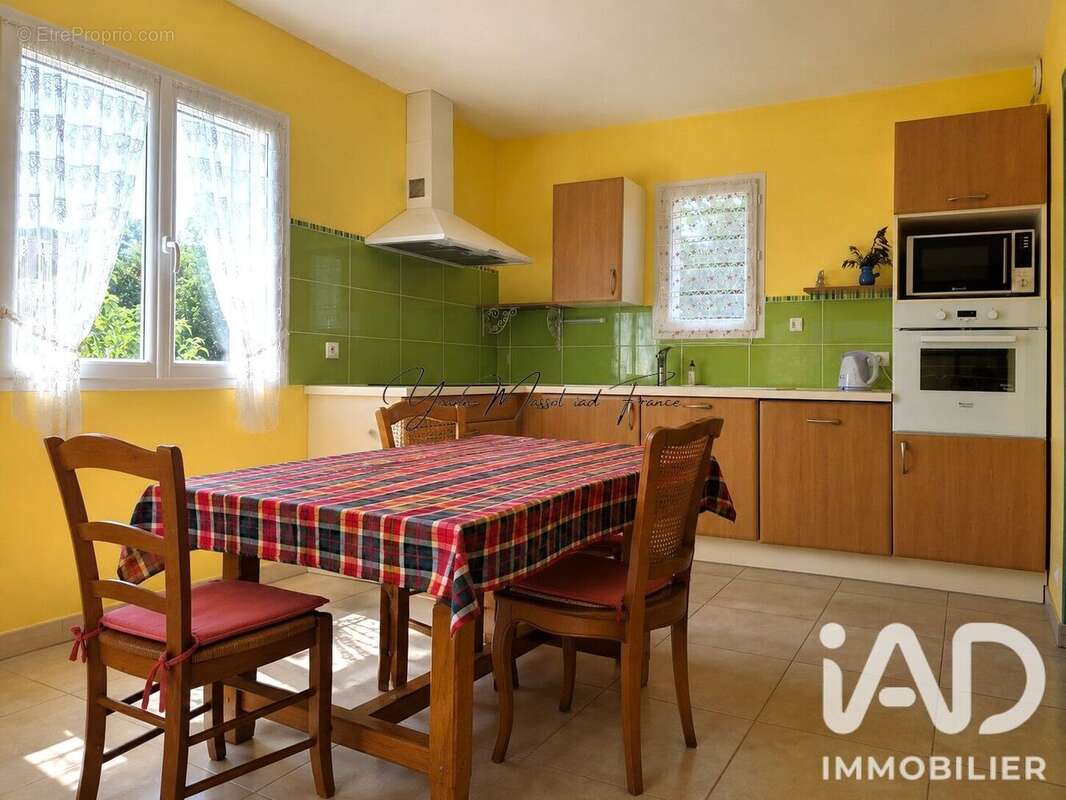 Maison 169 m² à Saint-Jean-Delnous  - photo 5
