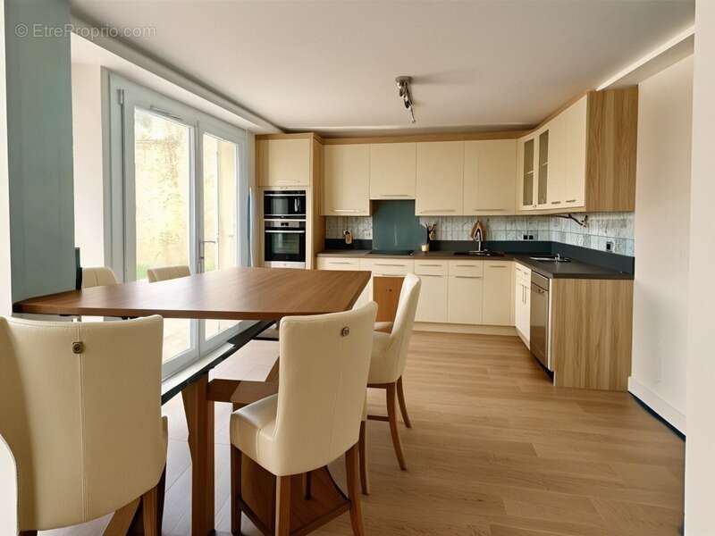 Maison à CARQUEIRANNE