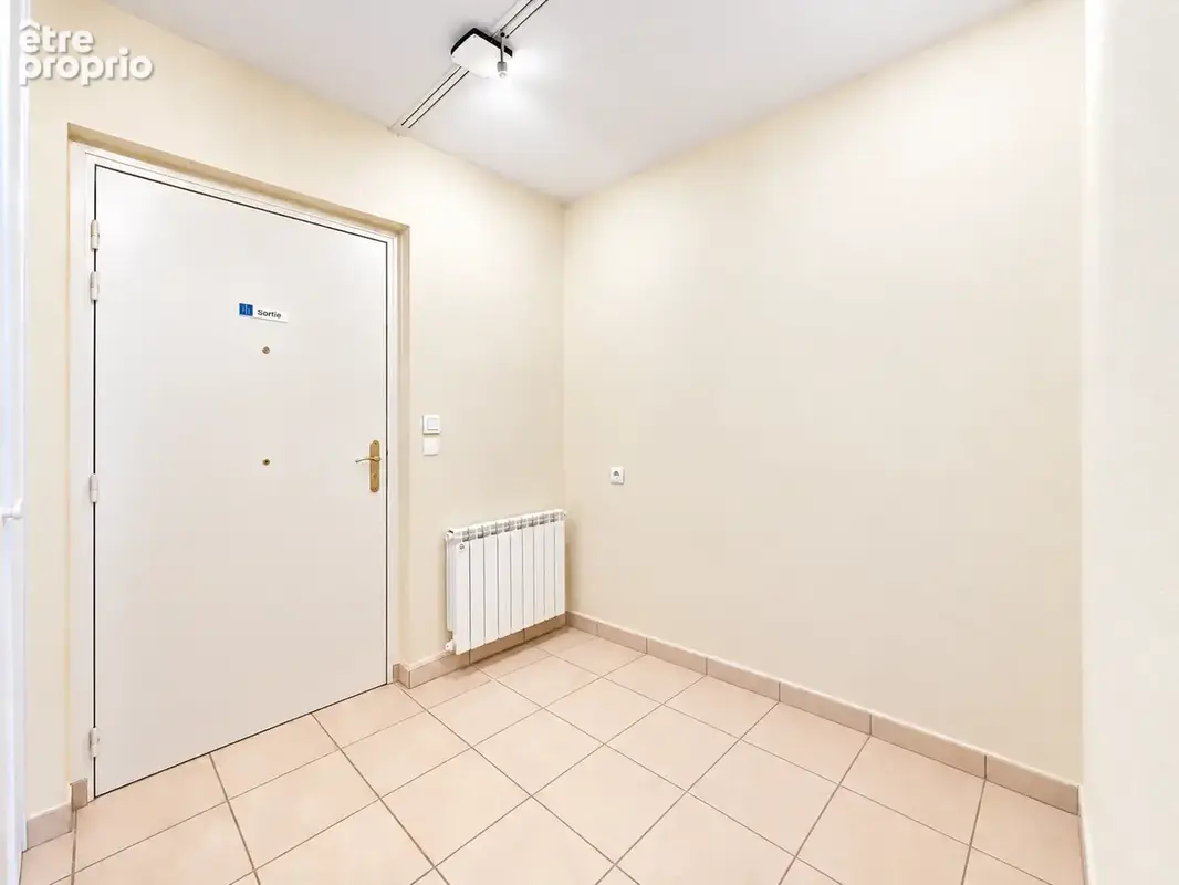 Habiter, investir ou exercer : un appartement, plusieurs perspectives à Tassin - photo 5