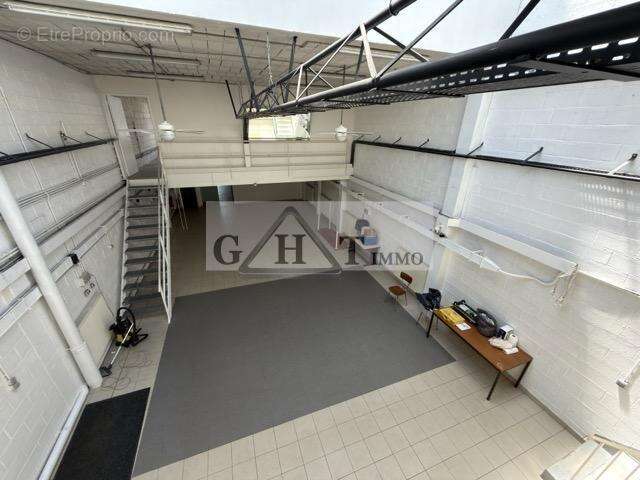 Entrepot 360m² a vendre bondoufle - photo 3