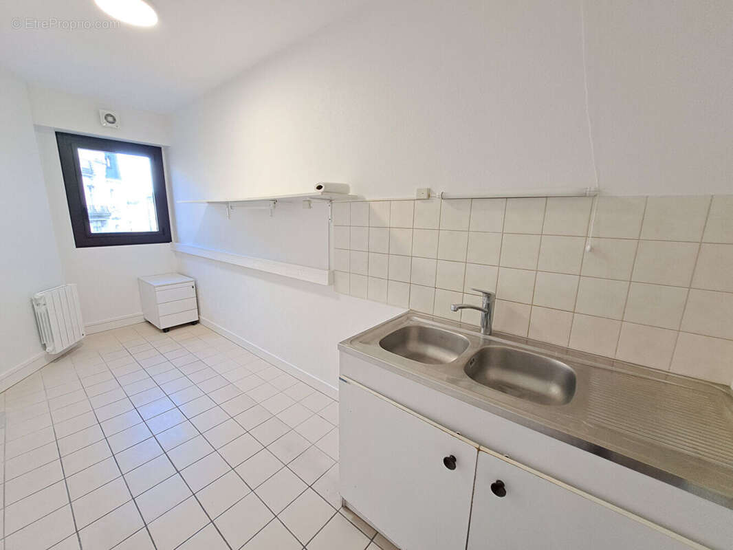 Appartement T3 64 m² avec terrasse et garage - usage professionnel - photo 7