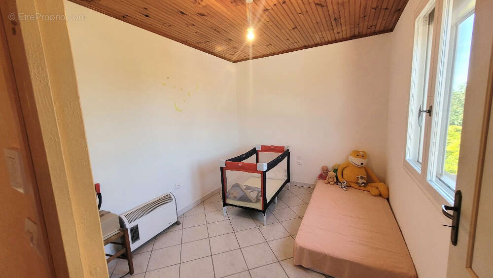 Maison à SAINTE-VALIERE