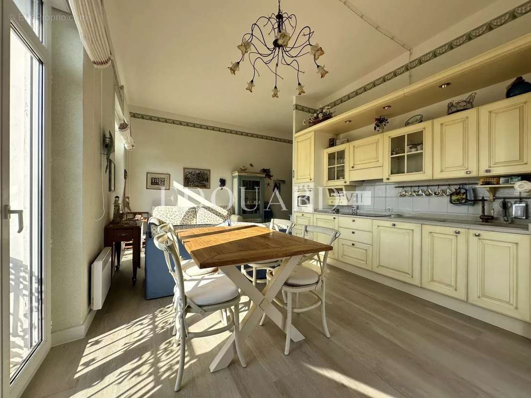 Appartement à MENTON