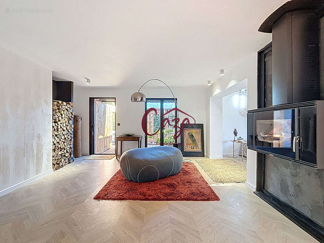 Maison à CAMBLANES-ET-MEYNAC