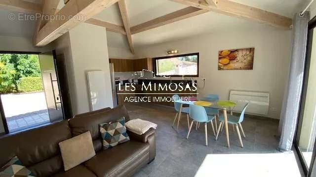 Maison à ROQUEBRUNE-SUR-ARGENS