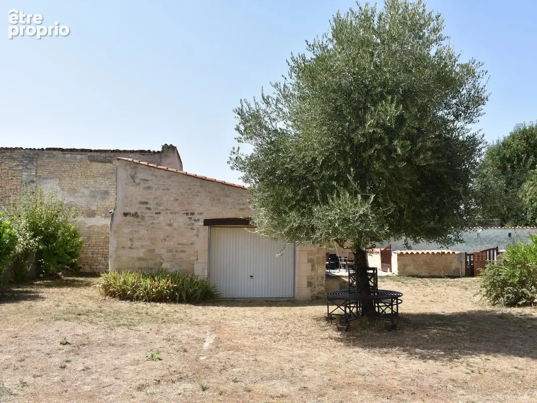 Maison de charme avec piscine à proximité de Matha - photo 20