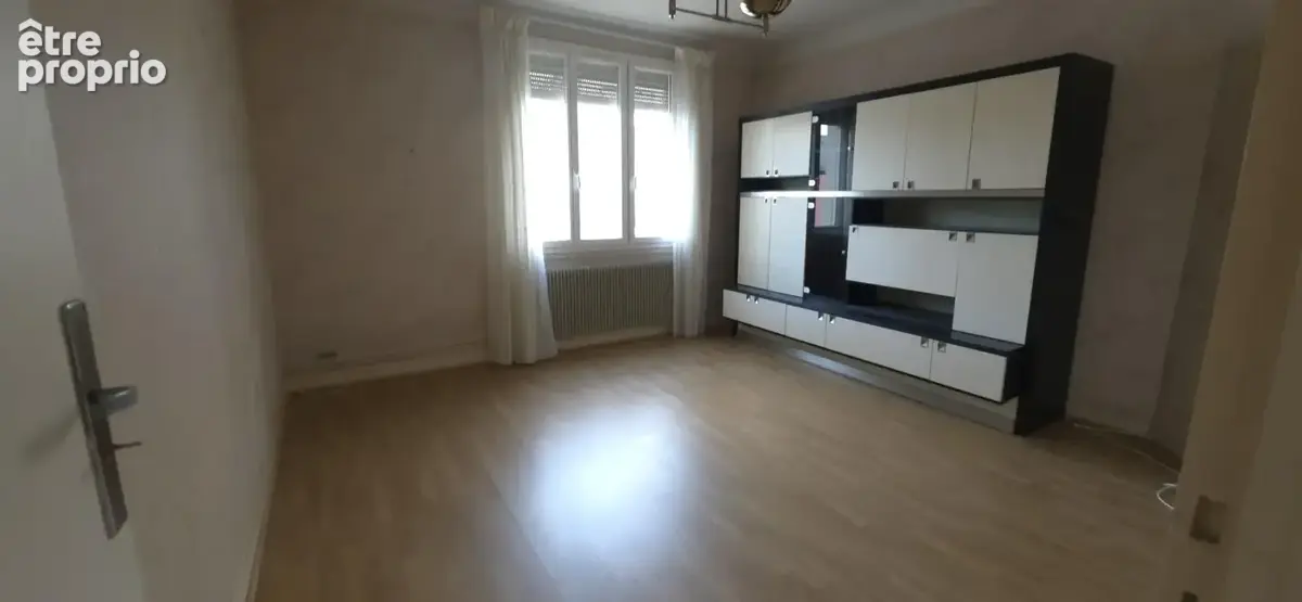 Maison 6 pièces 134 m² à vendre à Dun-Le-Palestel (23800) - photo 4
