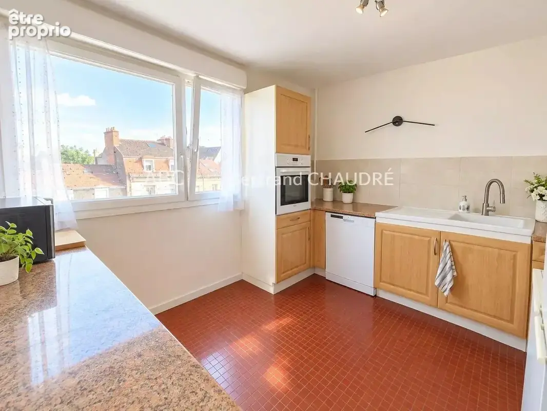 Appartement lumineux t4 avec parking et cave - photo 4