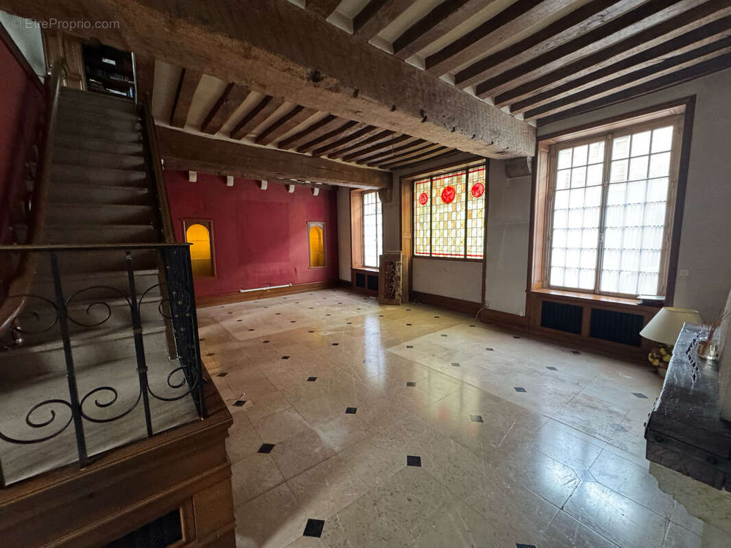 Maison à HOUDAN