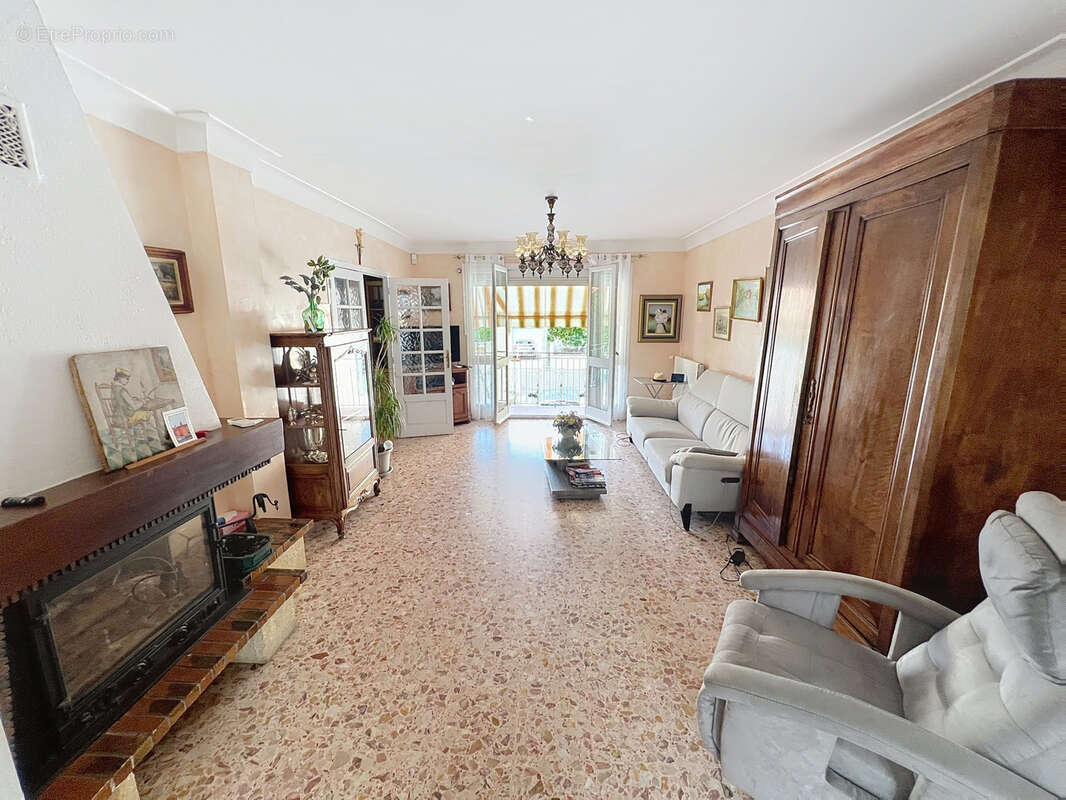 Secteur residentiel - villa 3  faces 170 m2 hbts  sur 441 m2 de terrain  - - photo 13