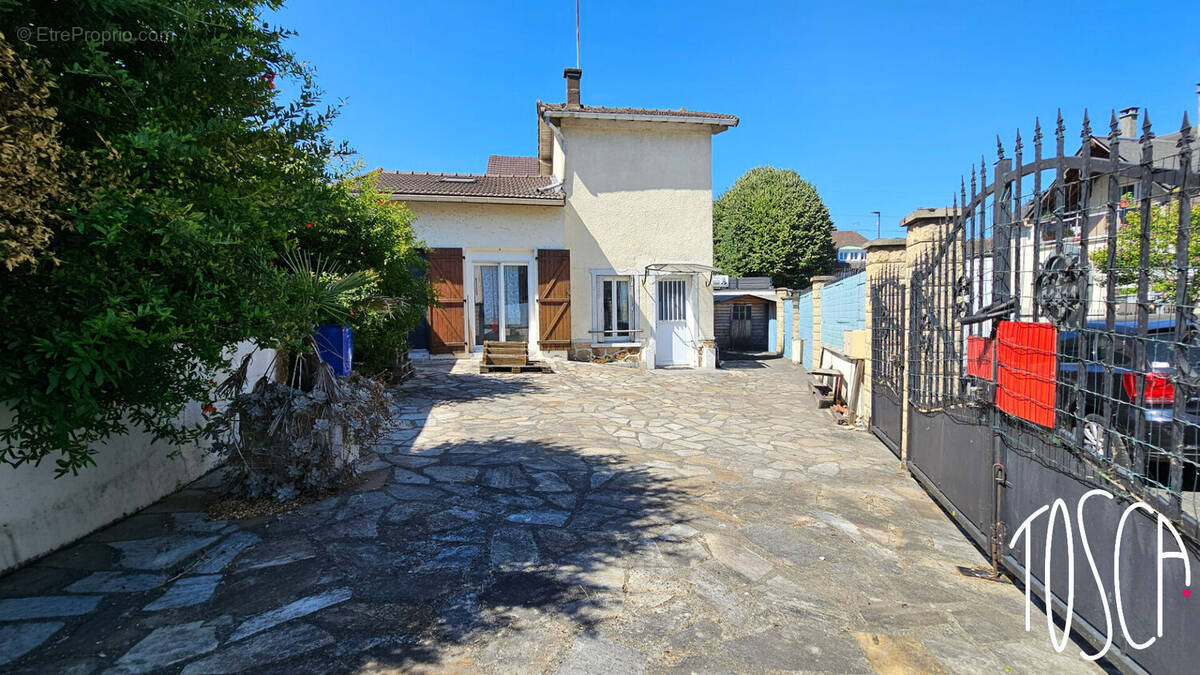 Maison à THIAIS