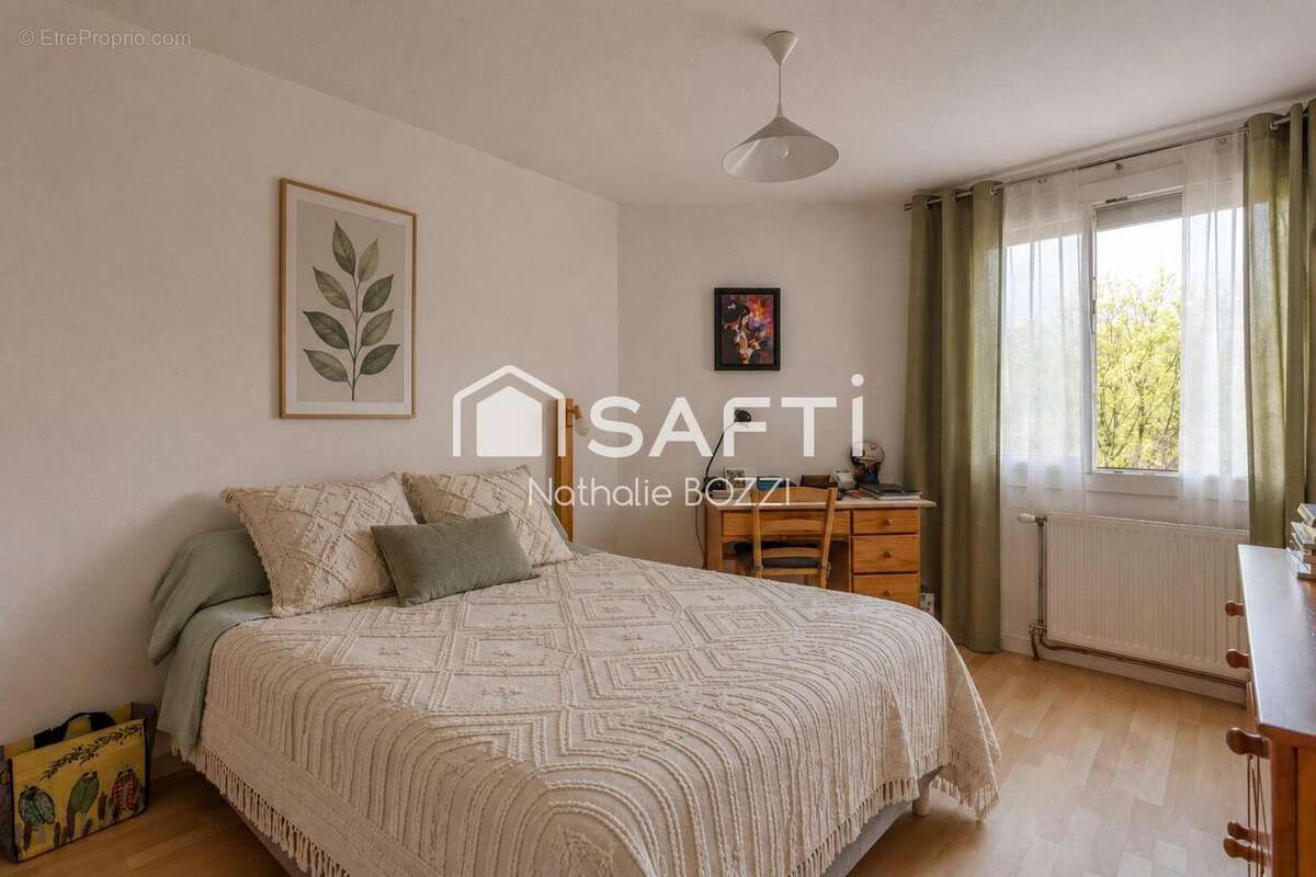 Appartement 82 m² à Echirolles  - photo 8