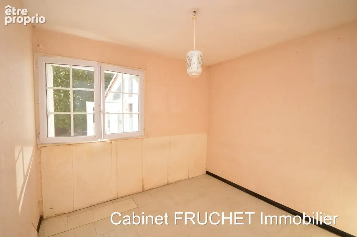 CHANTONNAY - Maison 3 sous-sol, proche centre ville - photo 9