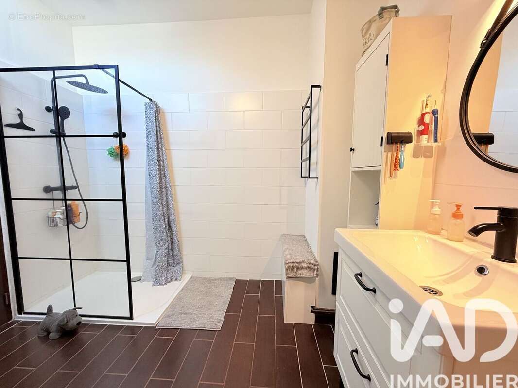 Photo 7 - Maison à VILLENEUVE-LA-GUYARD