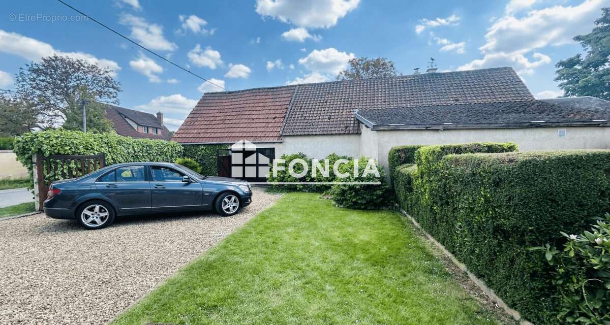 Maison à SAULNIERES