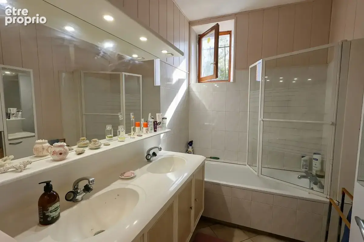 Belle Maison de 144m2 et sa dépendance - photo 5
