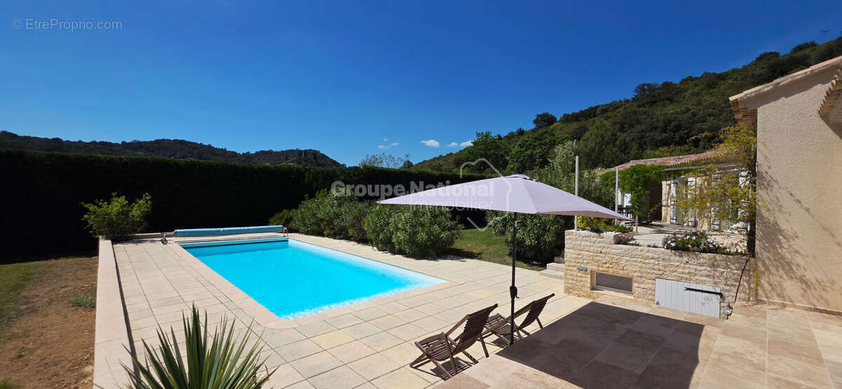 Maison à LA ROQUE-SUR-CEZE