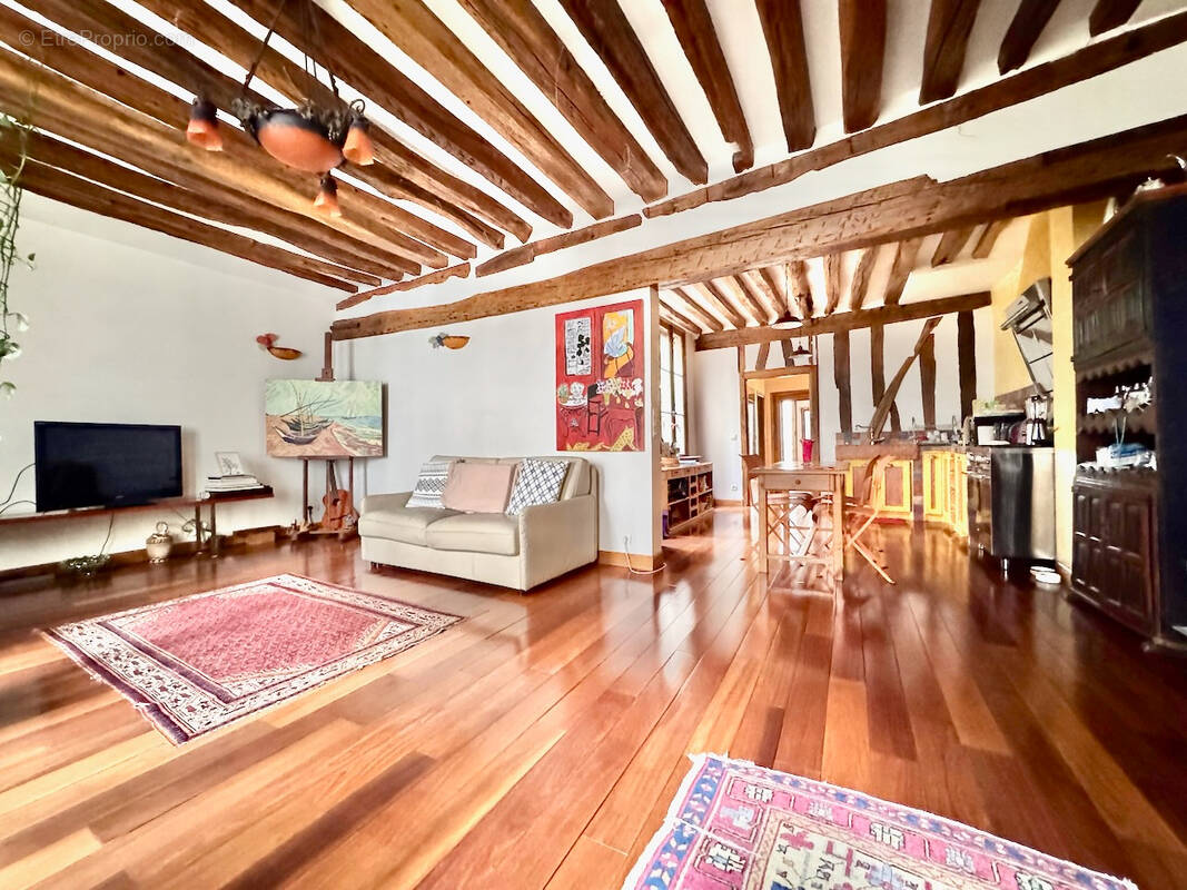 Appartement à PARIS-2E