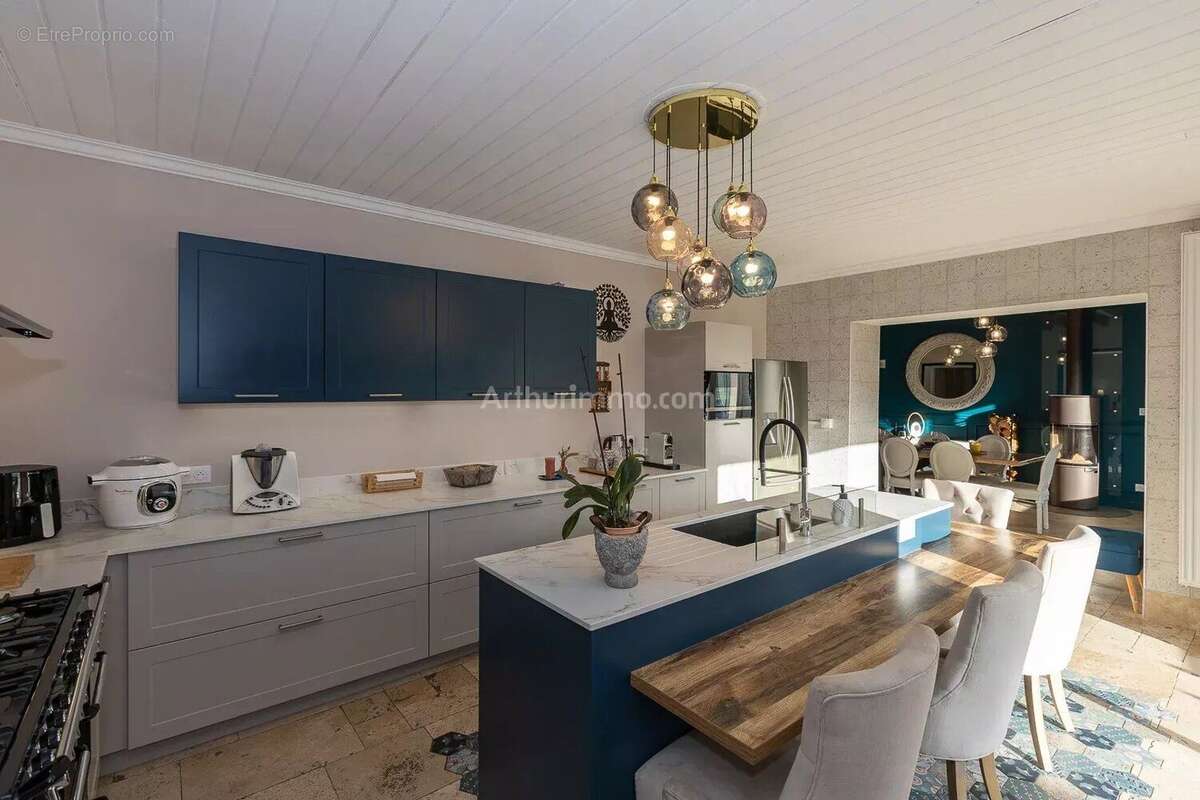 Maison à SAINT-SORLIN-DE-MORESTEL