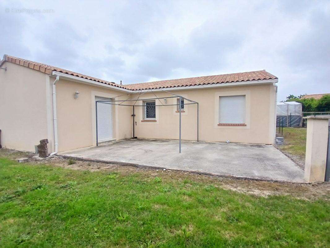 Maison à ROUMAZIERES-LOUBERT