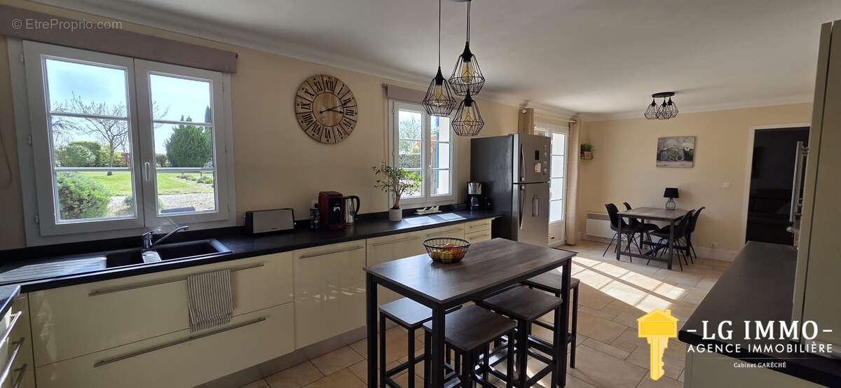Maison à MORTAGNE-SUR-GIRONDE