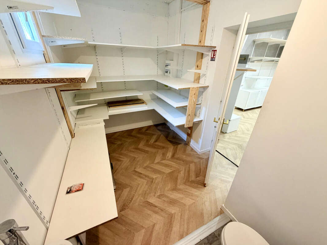 EXCLUSIVITE Annemasse centre, Arcade commerciale LIBRE de 40,77 m² située "Rue de la République"... - photo 6