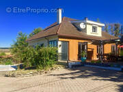 Maison à VILLENEUVE-LES-CERFS