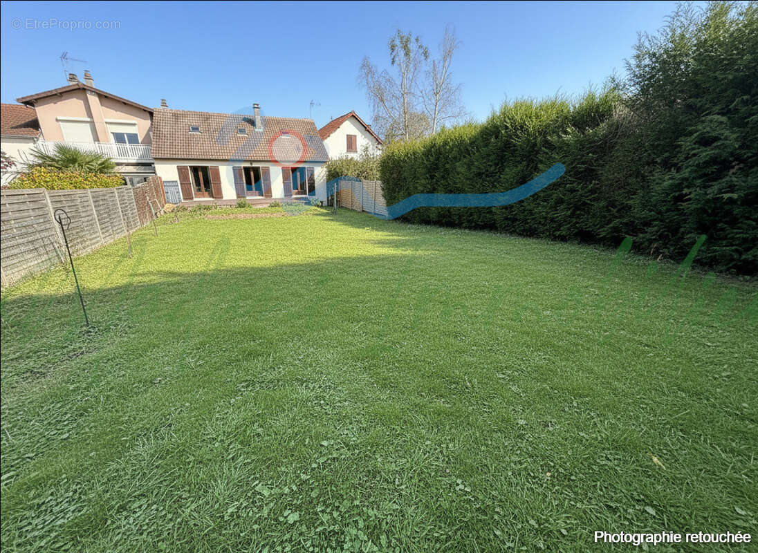 Maison à BONNIERES-SUR-SEINE