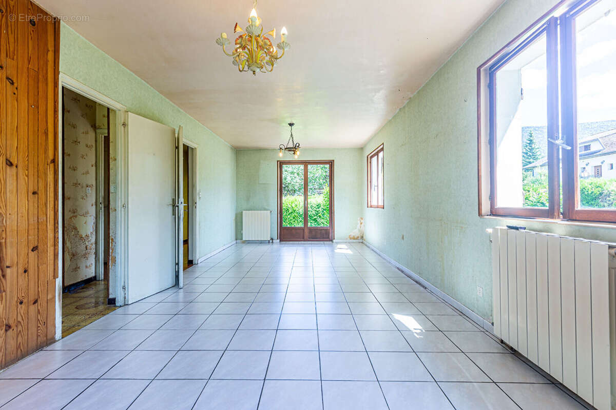 Agence immobiliere laforet - exclusivite - "tilleul" - quintal - maison individuelle de 95,2m² - terrain de 1215m² - sous sol co - photo 7
