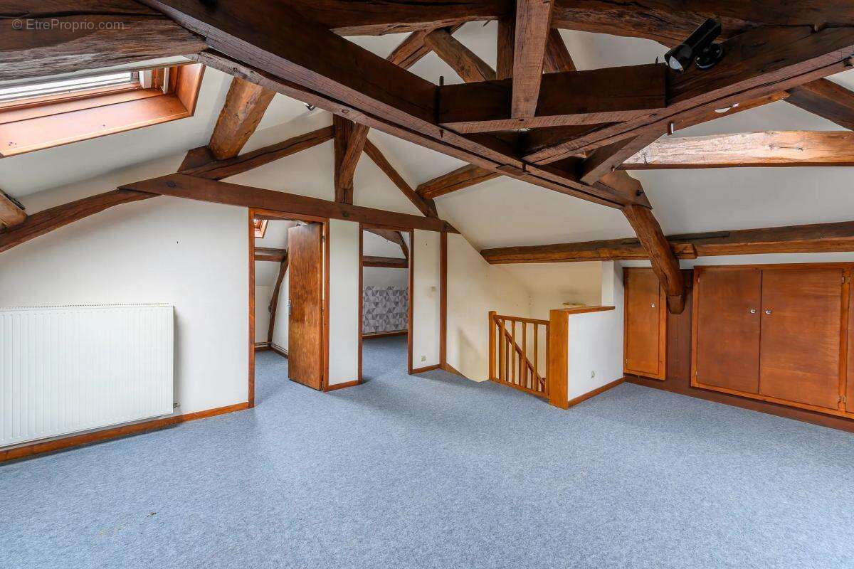 Maison à QUINCY-VOISINS