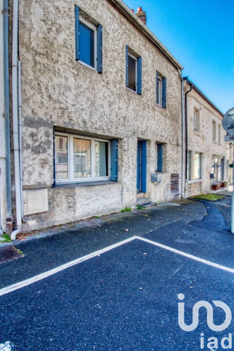 Photo 1 - Maison à MARINES