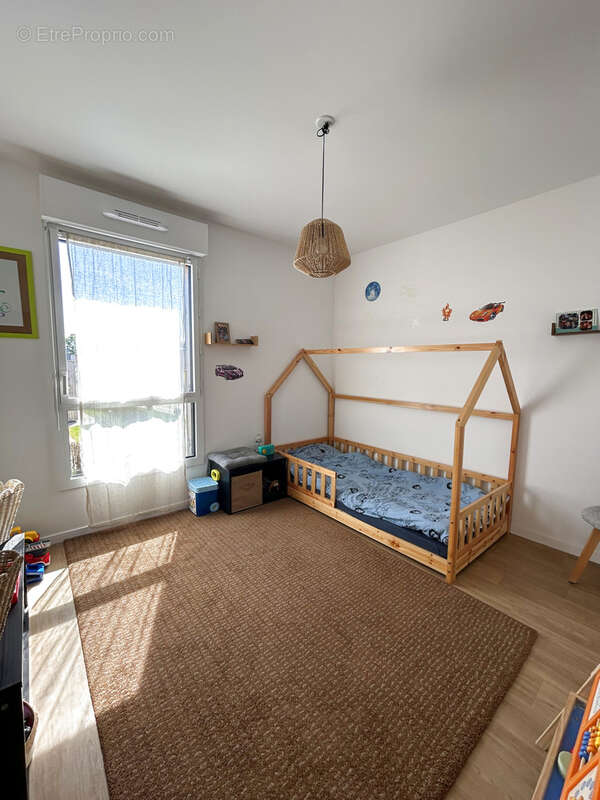 Maison à MONTREUIL-LE-GAST