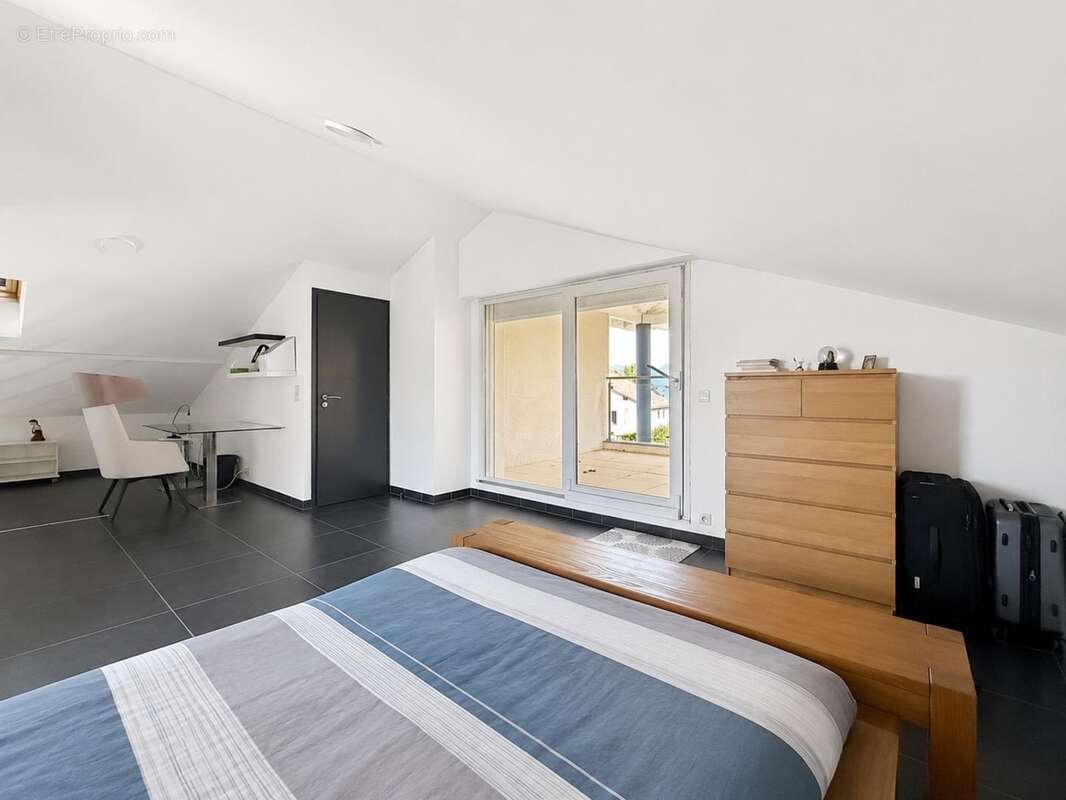 Belle villa familiale 200m2 4 chambres à CHENS SUR LEMAN (74) - photo 13