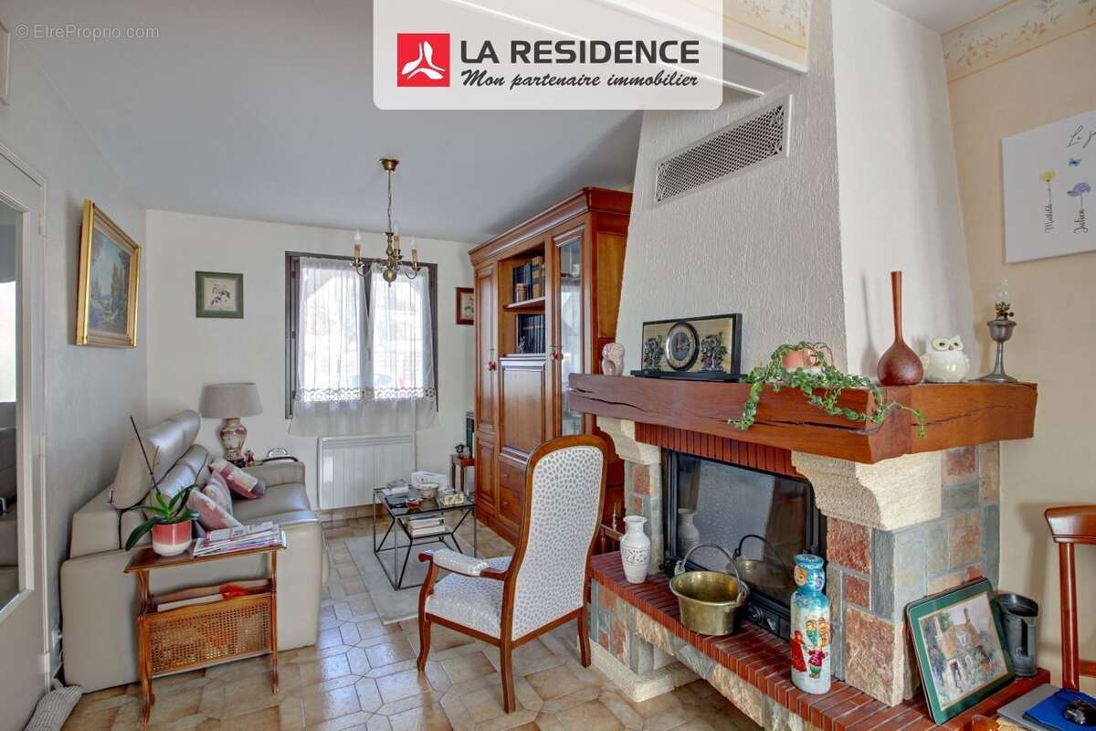 Maison à LES MUREAUX