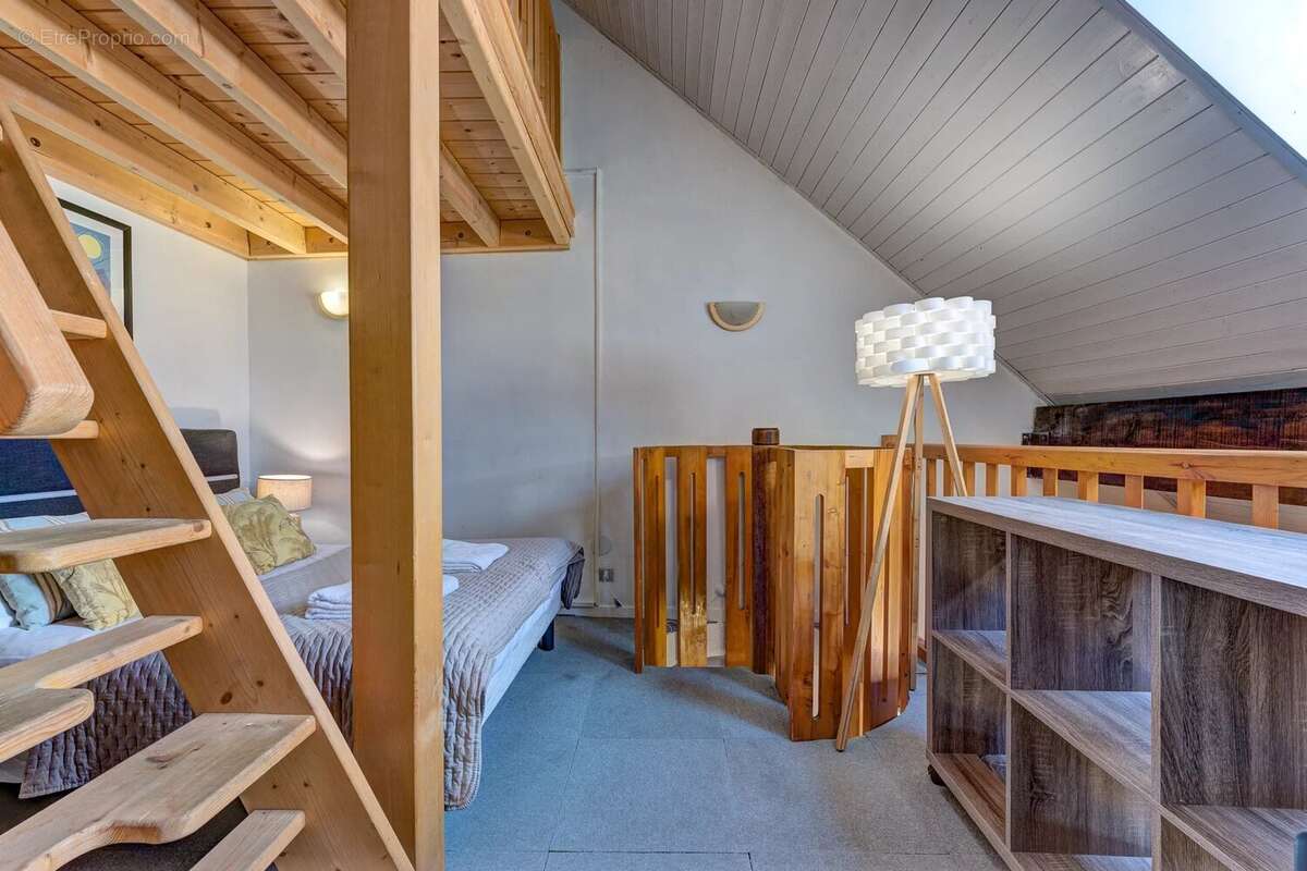CHAMONIX – Un appartement en triplex dans le centre-ville - photo 5