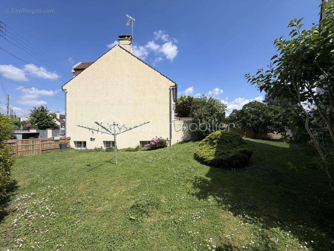 Maison à JUVISY-SUR-ORGE