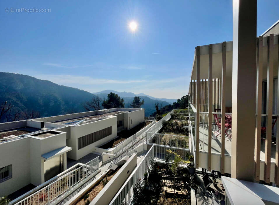 Appartement à GILETTE