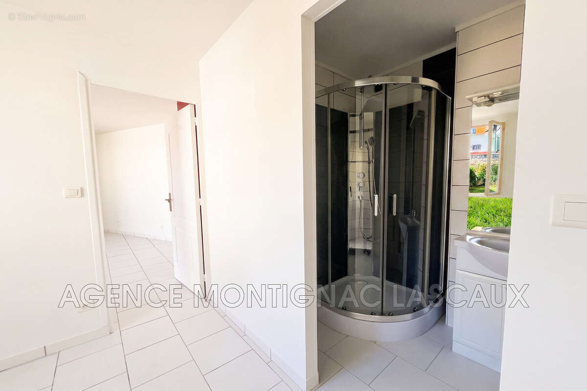 Maison 32 m² à Montignac  - photo 8