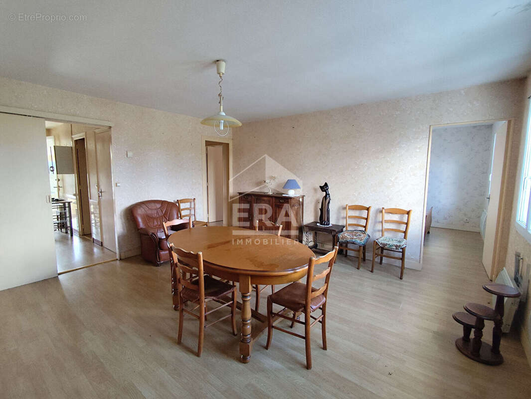 Maison à SAINT-LAURENT-DE-CERIS